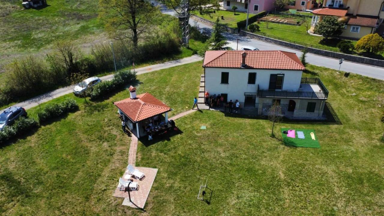 Villa Zwei Zedern Pican Exterior photo
